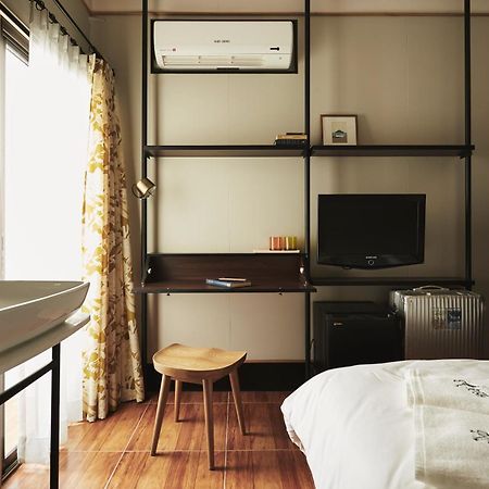 Josh Hotel Bangkok Exterior photo