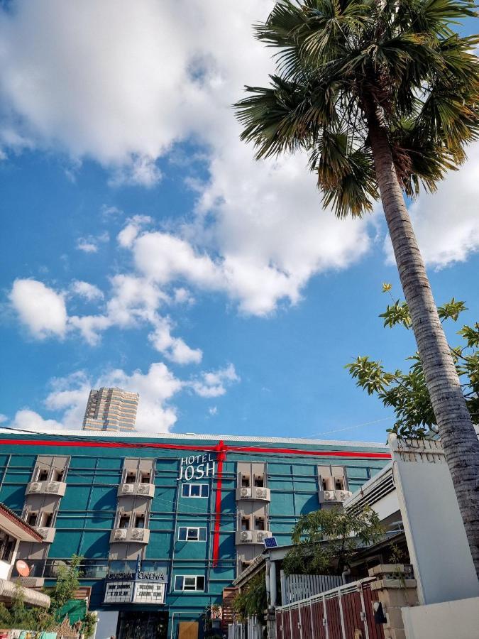 Josh Hotel Bangkok Exterior photo